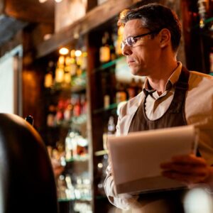 Logística en Bar: Aprovisionamiento y Almacenaje de Alimentos y Bebidas (HOTR0065)